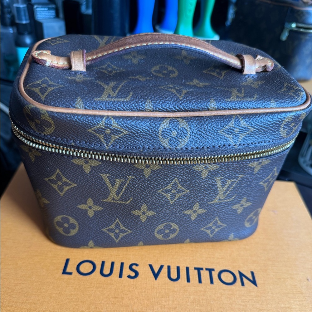 Louis Vuitton Monogram Canvas Vanity Case in Brown